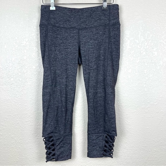 Athleta Quest Mind Over Mat Capri Legging Size Small Women - Picture 3 of 16